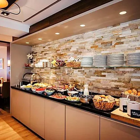 Hotel-restaurant Haselhoff מלון 3*